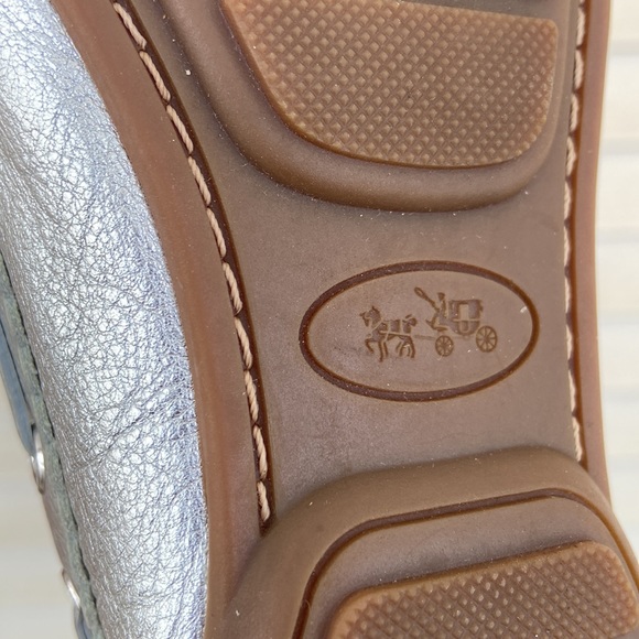 Coach Shoes Silver Olympia Tassel Moccasin Loafers Women's Size 6.5 - Picture 8 of 10